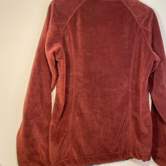 Columbia|| Full Zip Fleece Jacket in Maroon. Size Medium. With elastic. - Picture 8 of 9
